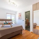 Jani Holiday home