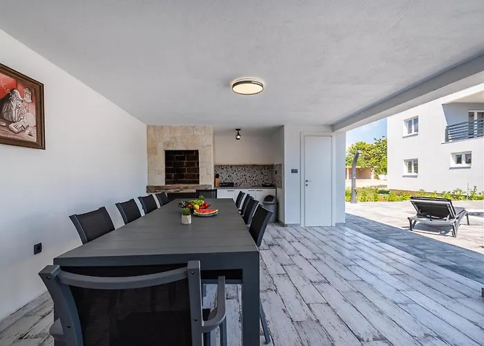 Jani بيت للعطل زادار