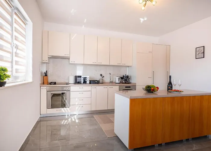 بيت للعطل Jani *