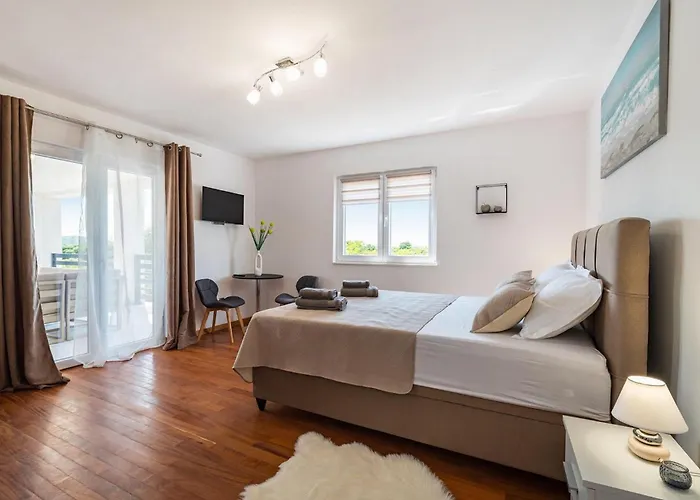 Jani بيت للعطل زادار